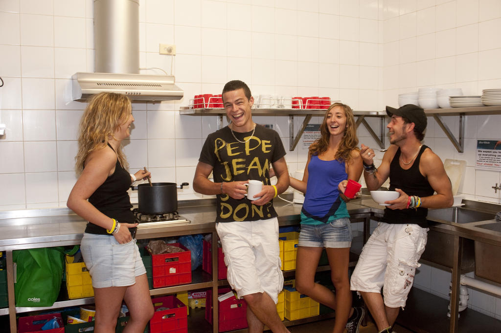 Bondi Beach Backpackers Сидни Екстериор снимка